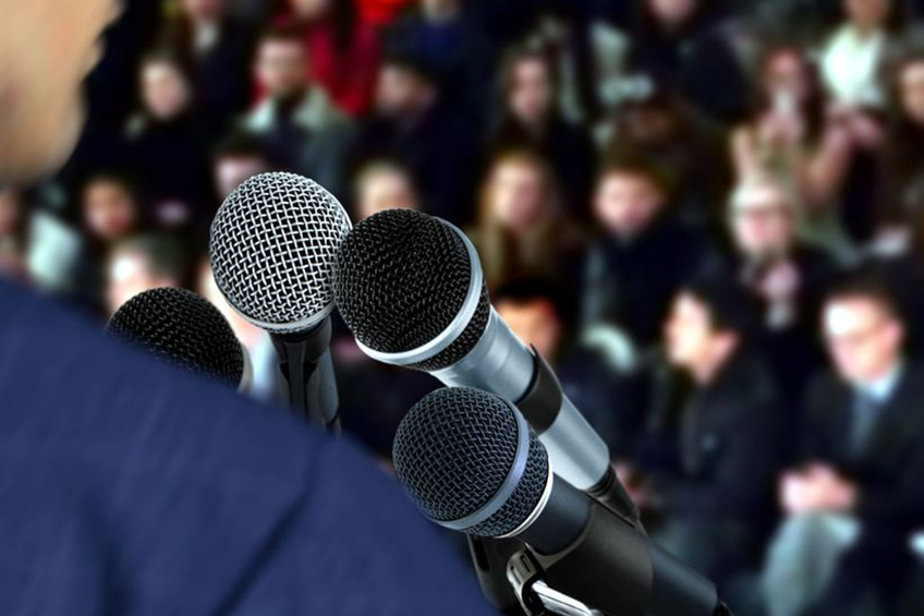 27920554 - speaker at seminar giving speech